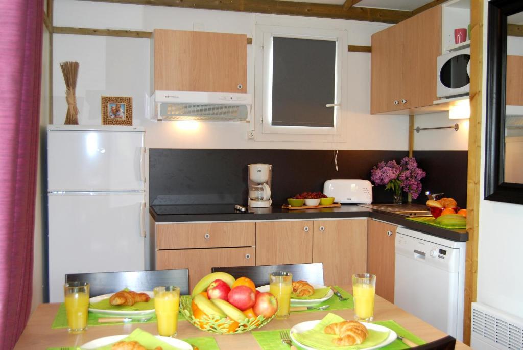 Lagrange Grand Bleu Vacances - Residence Port Lalande Castelmoron-sur-Lot Quarto foto